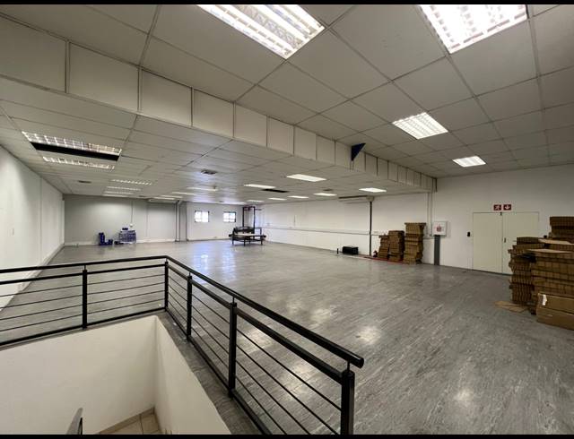529M² WAREHOUSE TO LET IN STRIJDOMPARK